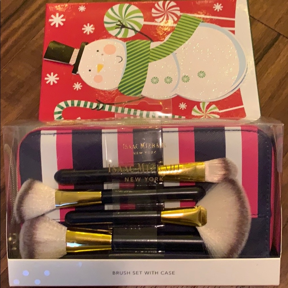 ♥️ Isaac Mizrahi ♥️ Brush Set with case❗️